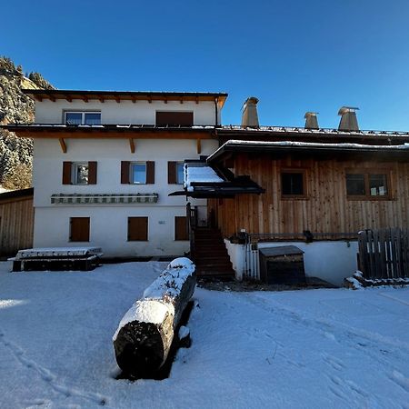 Chalet Vernel Canazei Bagian luar foto